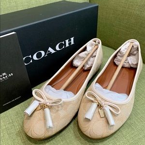 COACH Benni Ballet Signature Jacquard Flats (Light Khaki/Chalk, Size 8B)
